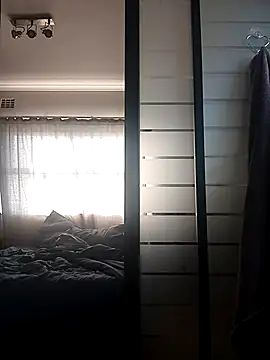 Snapshot of RFeltomWhitJ chatting on November 2025 04:34:02 AM RFeltomWhitJ online show from November 2025 04:34:02 AM