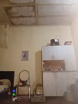 Snapshot of RFeltomWhitJ chatting on November 2025 12:19:01 AM RFeltomWhitJ online show from November 2025 12:19:01 AM