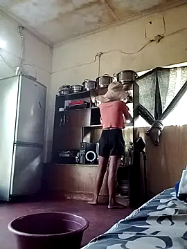 Snapshot of RFeltomWhitJ chatting on November 2025 02:28:01 PM RFeltomWhitJ online show from November 2025 02:28:01 PM