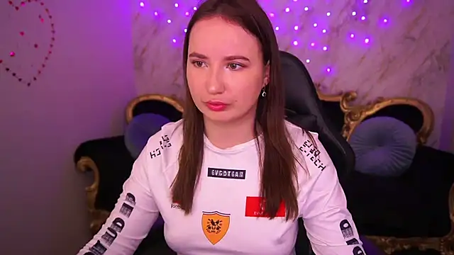 Snapshot of SofieBloom chatting on March 2026 03:16:01 PM SofieBloom online show from March 2026 03:16:01 PM