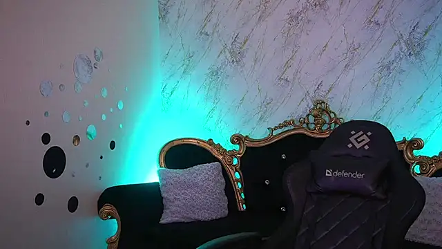 Snapshot of SofieBloom chatting on March 2026 05:24:01 PM SofieBloom online show from March 2026 05:24:01 PM