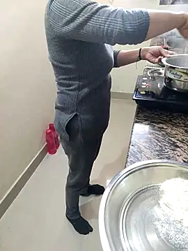 Pihu Chopra online show from February 2026 03:22:02 AM