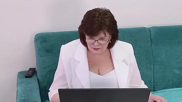 Sandra Sunrise online show from March 2026 12:12:02 PM