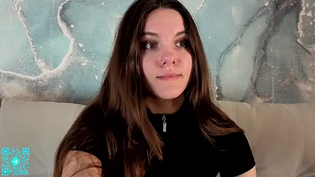 chloemilka online show from April 2026 05:06:01 PM