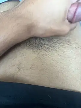 Snapshot of Coloureddickforyou chatting on December 2025 07:37:01 AM Coloureddickforyou online show from December 2025 07:37:01 AM