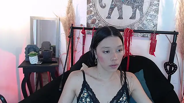 Snapshot of Doll4anall chatting on November 2025 06:56:02 PM Doll4anall online show from November 2025 06:56:02 PM