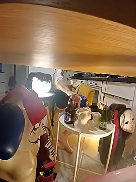 Snapshot of Klvill chatting on October 2025 04:18:01 PM Klvill online show from October 2025 04:18:01 PM