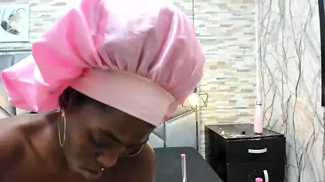 Snapshot of MELODY_FIRE_ chatting on October 2025 01:41:02 PM MELODY FIRE online show from October 2025 01:41:02 PM