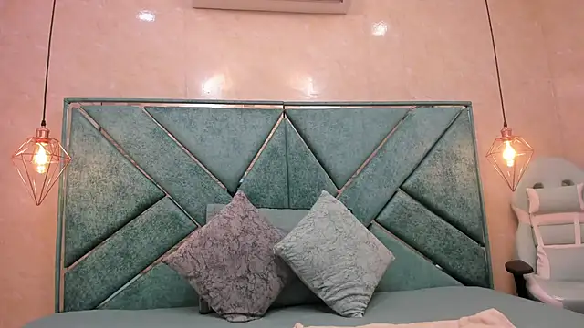 Snapshot of MELODY_FIRE_ chatting on October 2025 03:51:02 PM MELODY FIRE online show from October 2025 03:51:02 PM