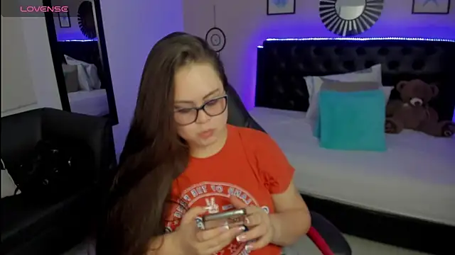 Snapshot of LolaVillalobos chatting on October 2025 02:25:02 PM LolaVillalobos online show from October 2025 02:25:02 PM