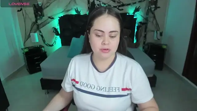 Snapshot of LolaVillalobos chatting on October 2025 11:34:02 AM LolaVillalobos online show from October 2025 11:34:02 AM