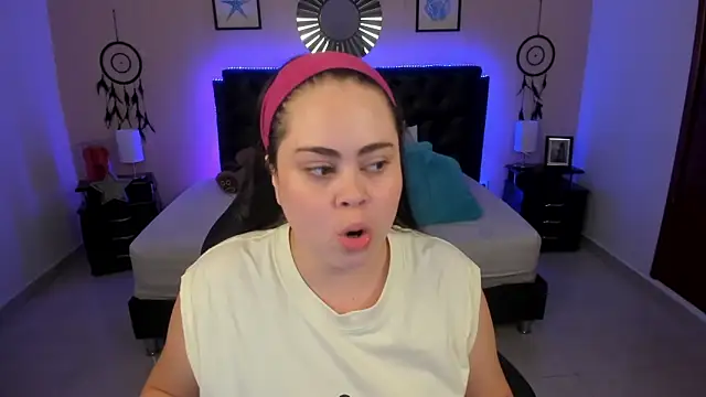 LolaVillalobos online show from March 2026 12:22:01 PM