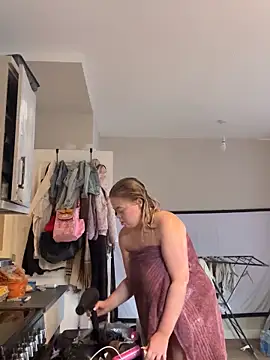 Snapshot of KaylaTrudi chatting on October 2025 08:48:02 AM KaylaTrudi online show from October 2025 08:48:02 AM