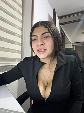 Snapshot of arieel__722 chatting on November 2025 02:10:01 AM arieel 722 online show from November 2025 02:10:01 AM