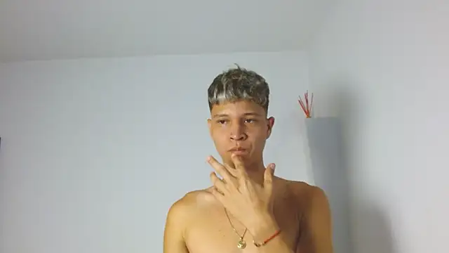 Twinkcock22 online show from June 2026 10:34:02 PM