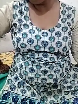 Snapshot of BHABHIJAAN7317 chatting on October 2025 06:07:02 PM BHABHIJAAN7317 online show from October 2025 06:07:02 PM