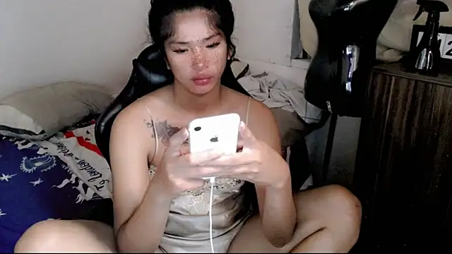 Cutierhyxx online show from October 2025 03:35:02 PM