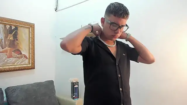 Snapshot of DavilANDkevin2 chatting on October 2025 02:14:02 AM DavilANDkevin2 online show from October 2025 02:14:02 AM