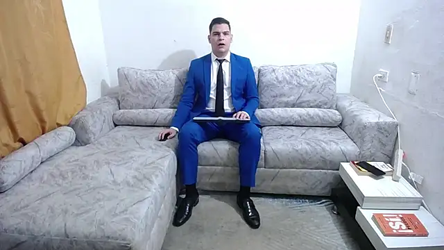 Victor Maitland online show from November 2025 03:39:01 AM