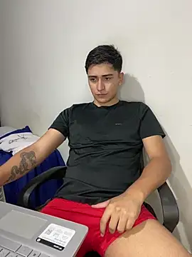 Tavinho067 online show from December 2025 11:23:01 PM