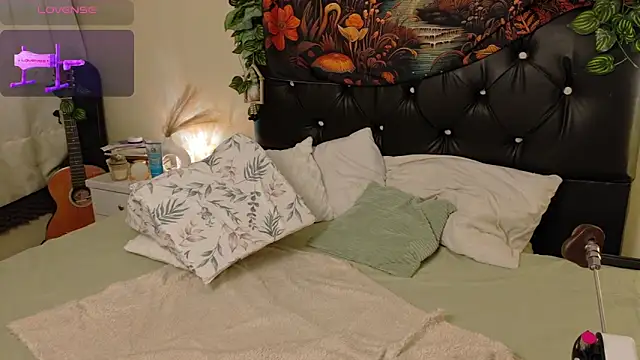 Amanda sweet online show from October 2025 01:05:02 AM