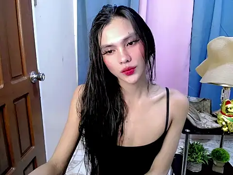 Ur latinahotpaprika online show from May 2026 02:33:01 PM