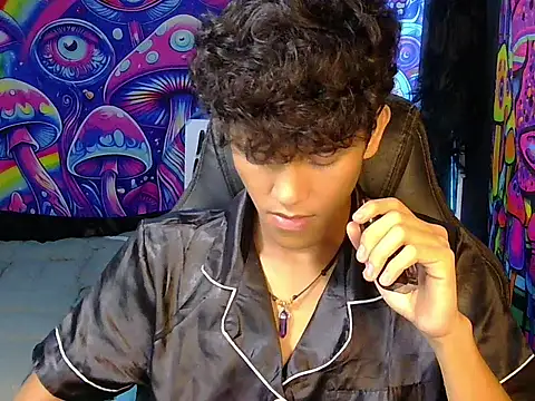 Snapshot of kenbigcockxx chatting on June 2026 06:35:01 PM kenbigcockxx online show from June 2026 06:35:01 PM