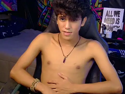 Snapshot of kenbigcockxx chatting on June 2026 03:37:02 AM kenbigcockxx online show from June 2026 03:37:02 AM