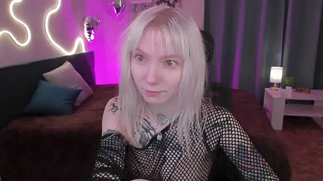 Snapshot of tattoo_art_baby chatting on April 2026 12:56:01 AM tattoo art baby online show from April 2026 12:56:01 AM