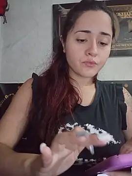 candy  fox  online show from October 2025 12:58:01 PM