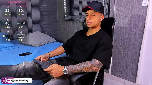 jaze bradley online show from October 2025 05:20:02 PM