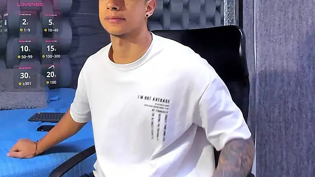 jaze bradley online show from October 2025 11:18:01 AM