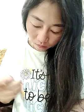 babychill09 online show from September 2025 12:01:02 AM