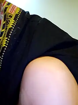 babychill09 online show from October 2025 12:41:02 PM