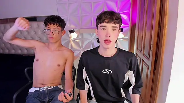 Snapshot of austin_rouse chatting on February 2026 08:16:02 PM austin rouse online show from February 2026 08:16:02 PM