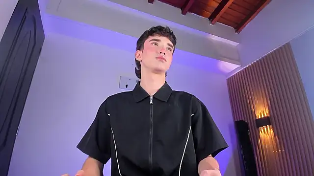 Snapshot of austin_rouse chatting on March 2026 09:55:01 PM austin rouse online show from March 2026 09:55:01 PM