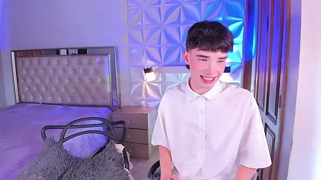 Snapshot of austin_rouse chatting on March 2026 07:06:02 PM austin rouse online show from March 2026 07:06:02 PM