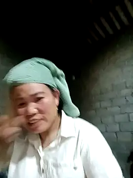 jienrrr online show from September 2025 01:02:02 PM