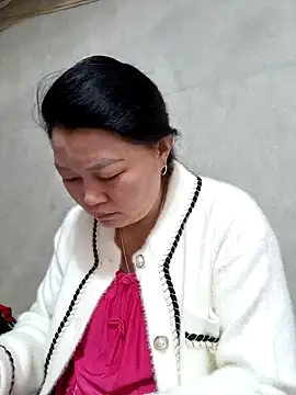 Snapshot of yoowwmr chatting on November 2025 01:49:02 AM yoowwmr online show from November 2025 01:49:02 AM