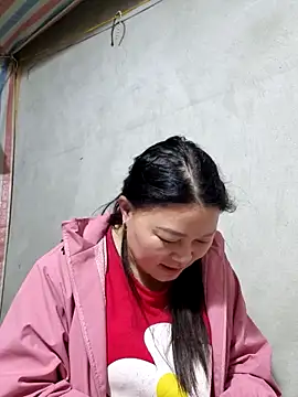 Snapshot of yoowwmr chatting on December 2025 02:03:01 PM yoowwmr online show from December 2025 02:03:01 PM