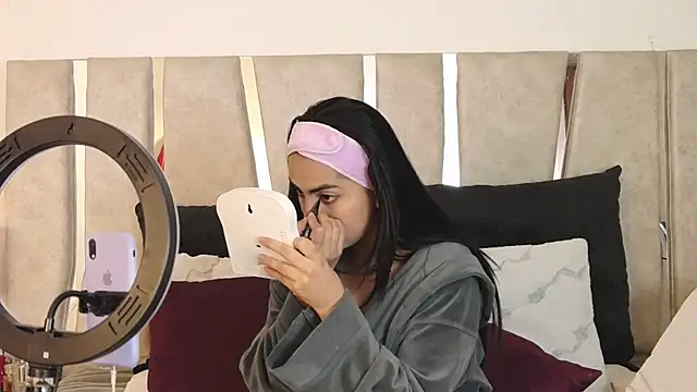 CamiJone online show from February 2026 01:39:02 AM