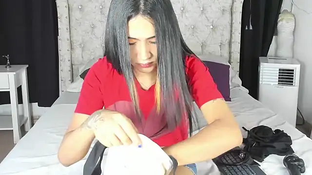 aleja spearsx online show from June 2026 12:07:02 PM