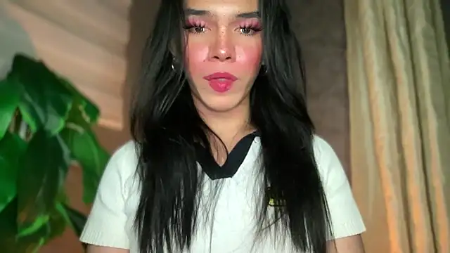 Snapshot of Misselliefayexxx chatting on September 2025 08:41:01 PM Misselliefayexxx online show from September 2025 08:41:01 PM