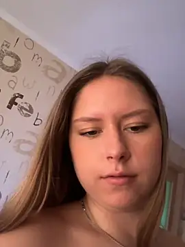 Tomyris yuki online show from March 2026 01:04:02 PM