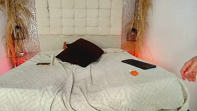 FGLuna online show from March 2026 02:42:02 PM