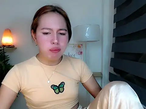 kimbratx online show from April 2026 11:32:02 PM