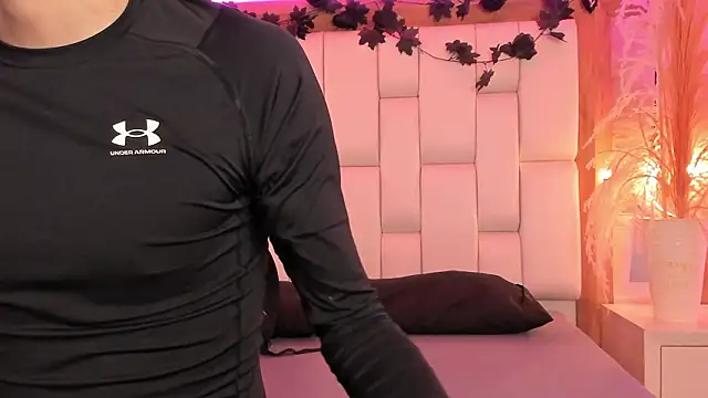 Daphne And Roger online show from February 2026 10:53:02 AM