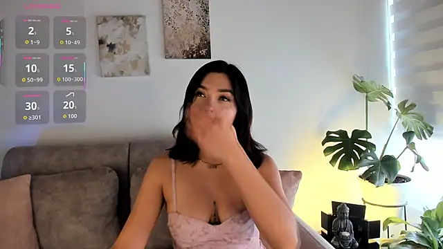 Estrer collins online show from October 2025 07:10:02 PM