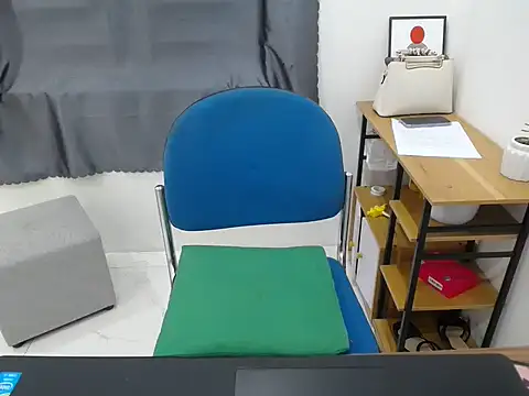 Min Min2k online show from March 2026 11:27:02 PM