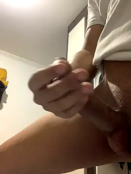 bomenovo11 online show from November 2025 02:11:02 AM